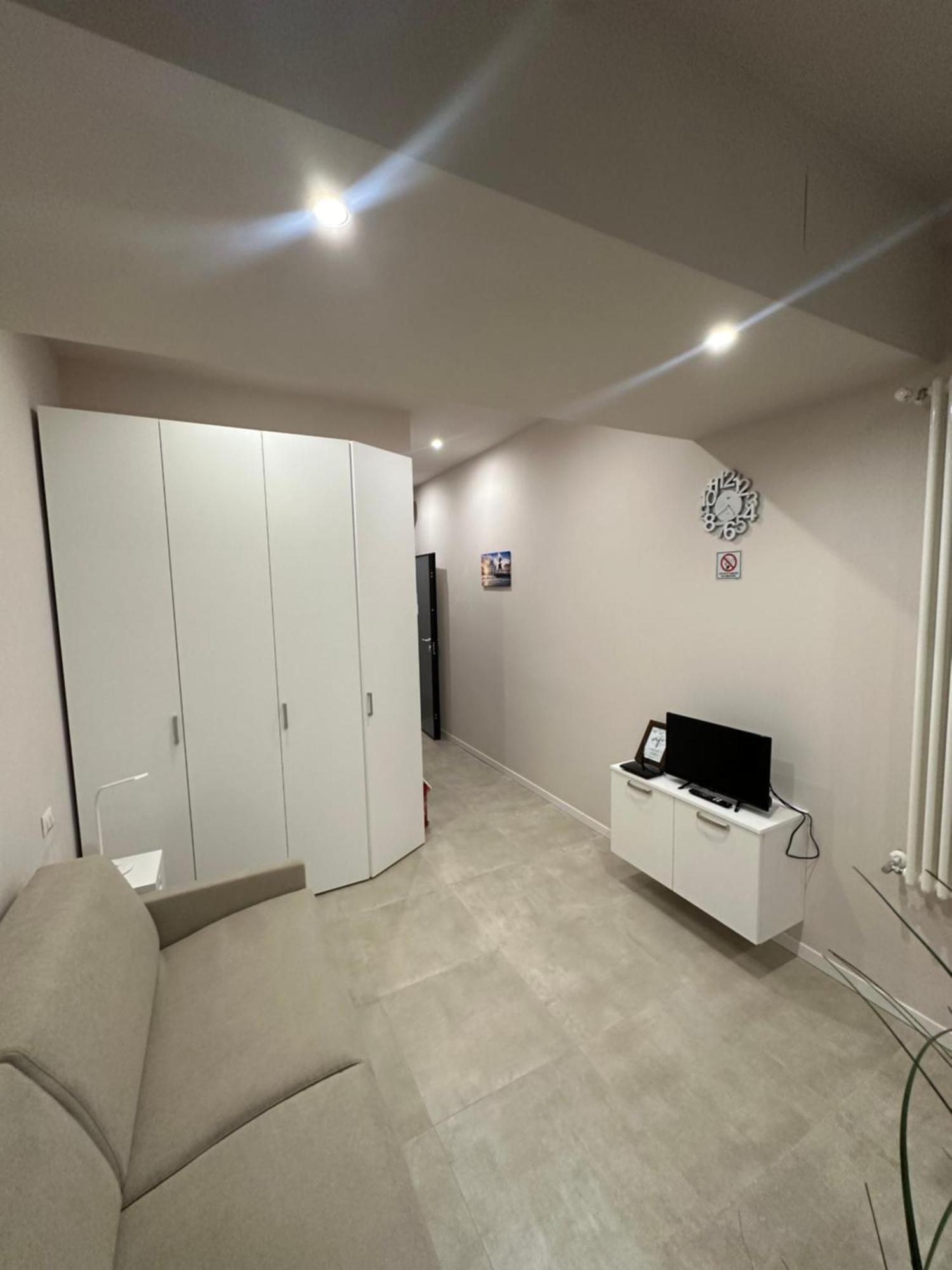 Monolocale Piazza Gambara M1 Apartment Milano Exterior foto